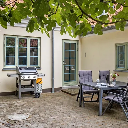 3 Bedroom Beautiful In Feriehus *