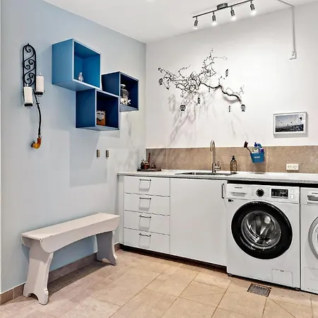 3 Bedroom Beautiful In Feriehus