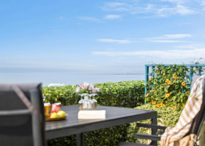 3 Bedroom Beautiful In Bogense